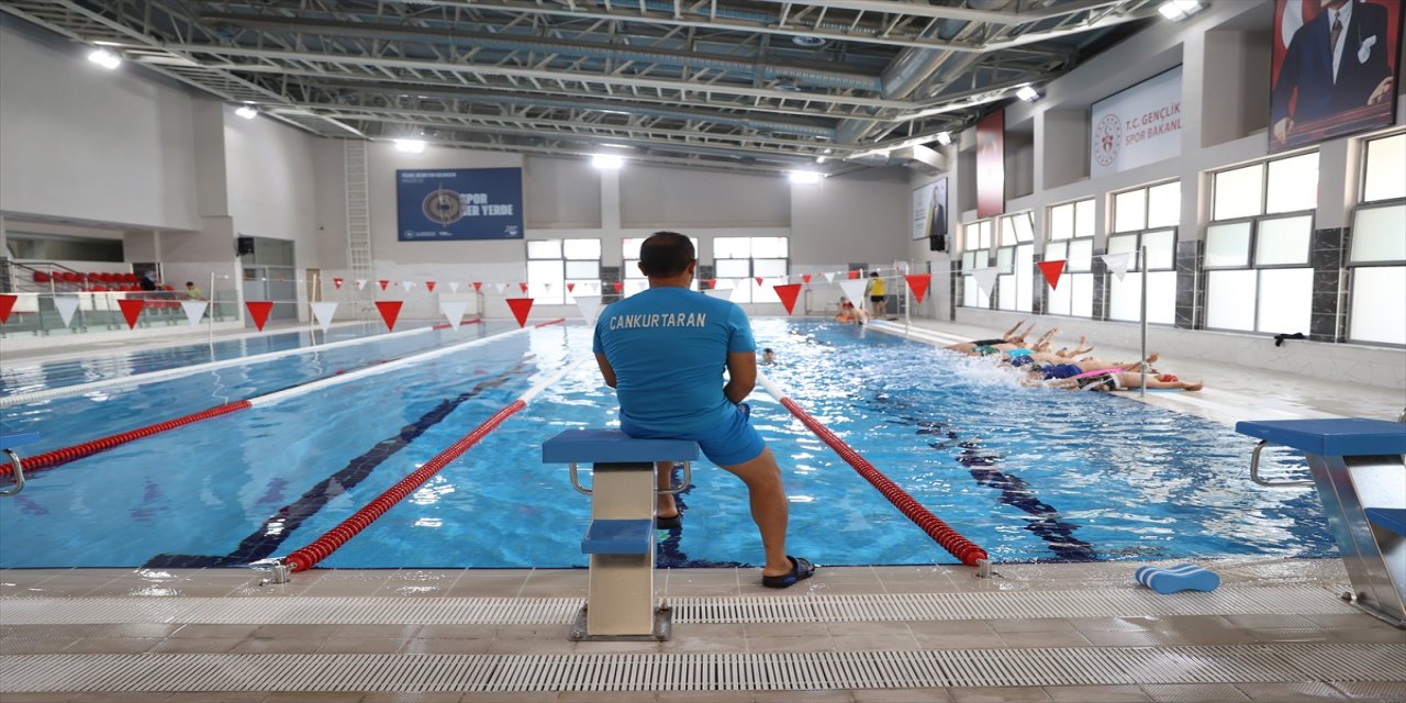 Bu Sefer Uyarı Ebeveynlere "çocukları havuzda yalnız bırakmayın"