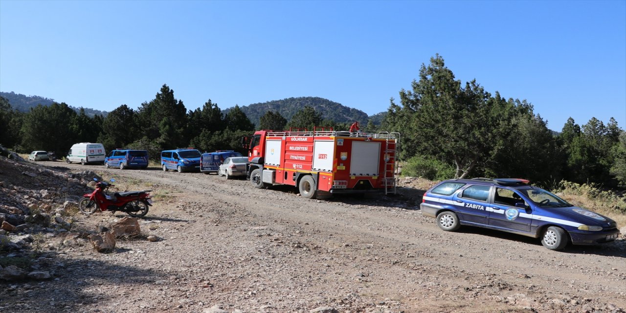 Burdur'da sondaj çalışmasında toprak altında kalan kişi hayatını kaybetti
