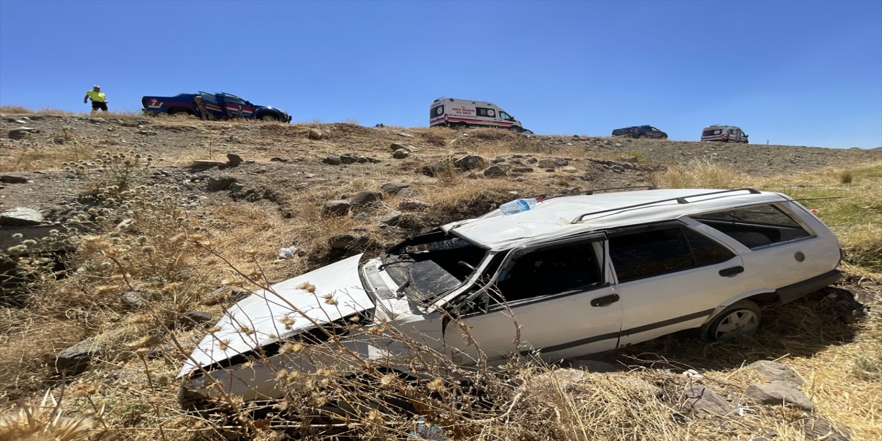 Kilis'te dere yatağına devrilen otomobildeki 1 kişi öldü, 2 kişi yaralandı