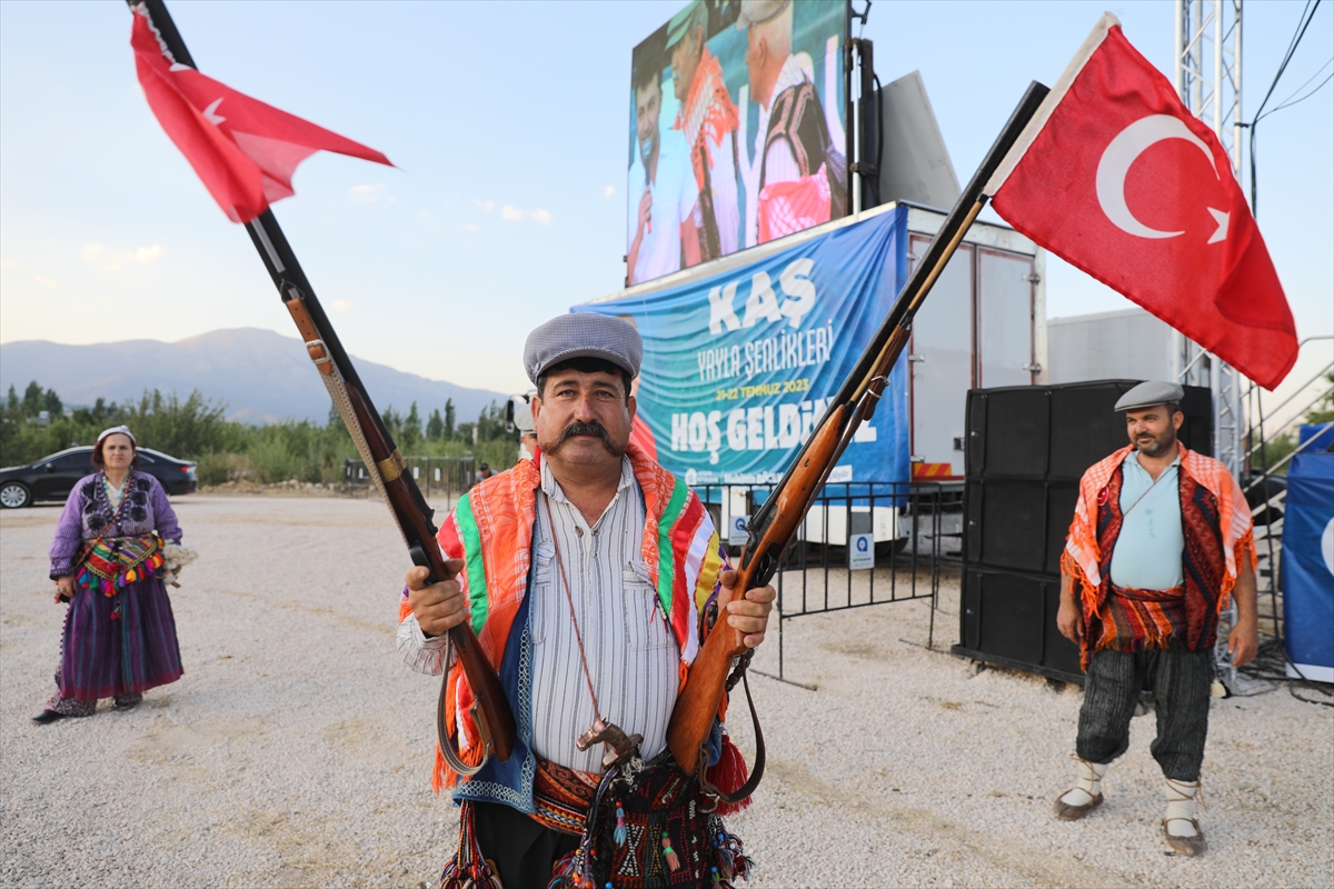 Kaş'ta "Yörük göçü yürüyüşü"