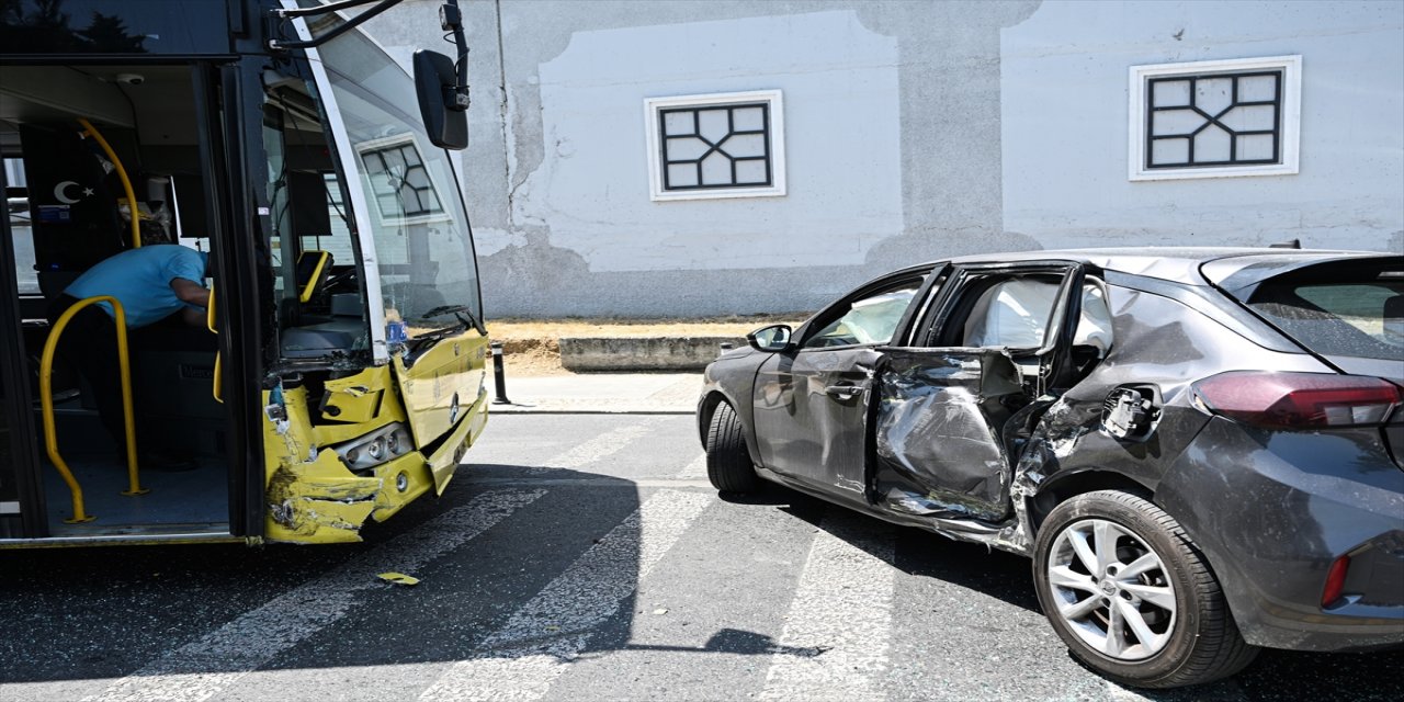 Beşiktaş'ta İETT otobüsü ve otomobilin çarpıştığı kazada 6 kişi yaralandı