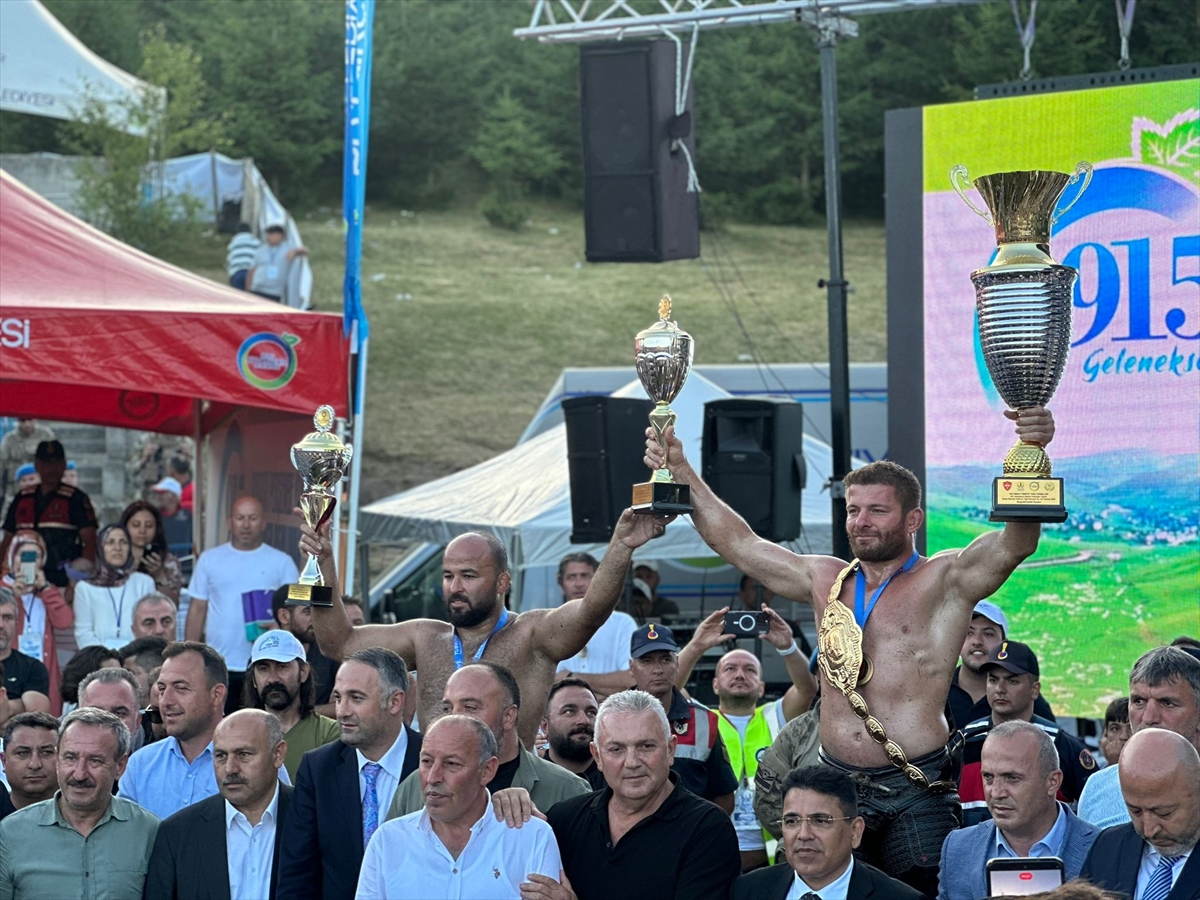 Ordu'daki yağlı güreş festivali tamamlandı