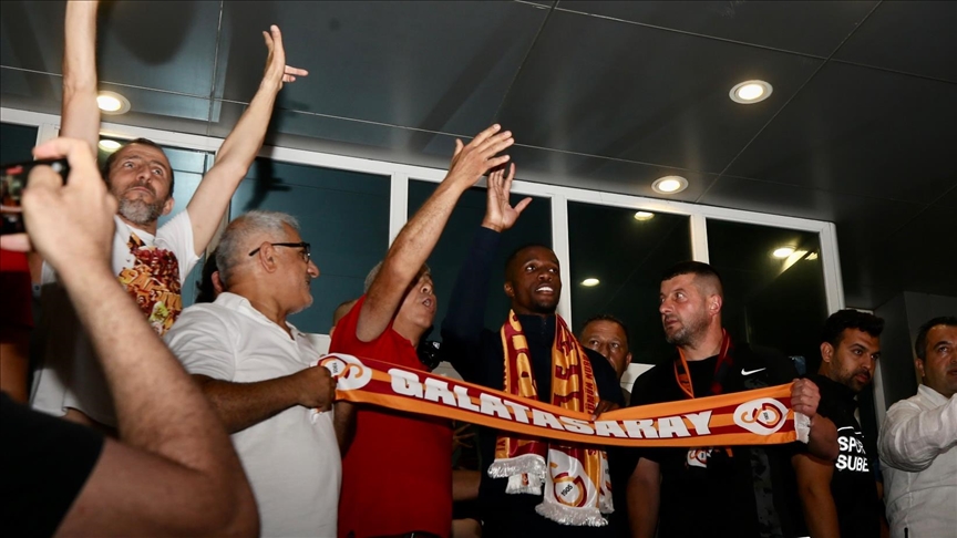 Wilfried Zaha, Galatasaray formasıyla Şampiyonlar Ligi heyecanını yaşamayı hedefliyor