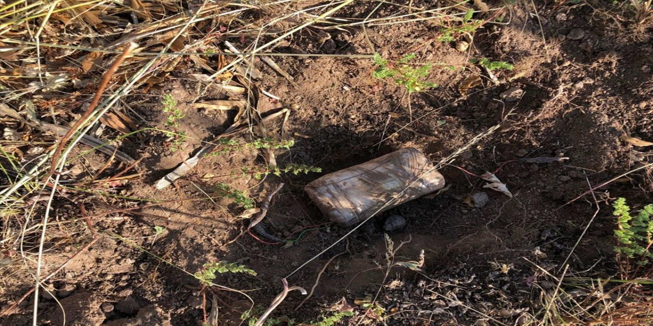 Bingöl'de bulunan 55 kilogram el yapımı patlayıcı imha edildi
