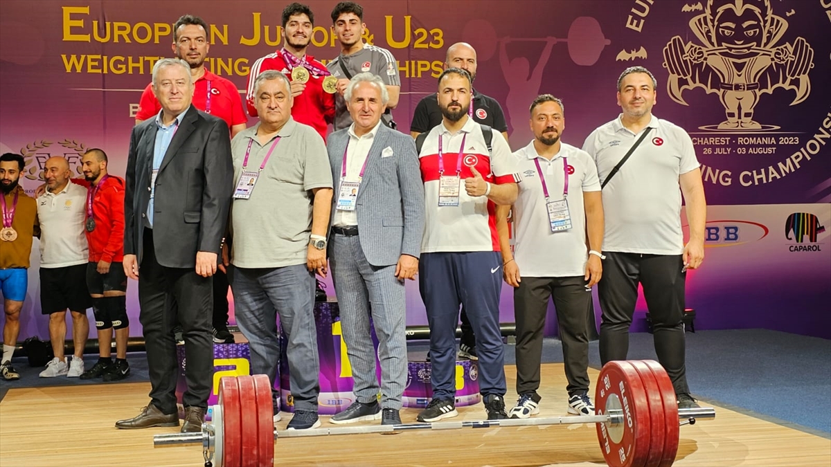 Muhammed Furkan Özbek, Gençler Avrupa Halter Şampiyonası'nda 2 altın madalya kazandı