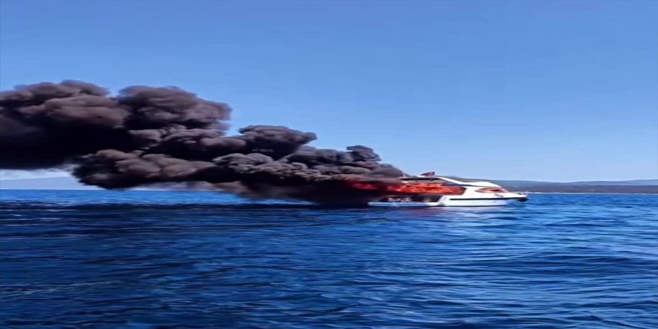 Bodrum'da motor yat alev aldı!