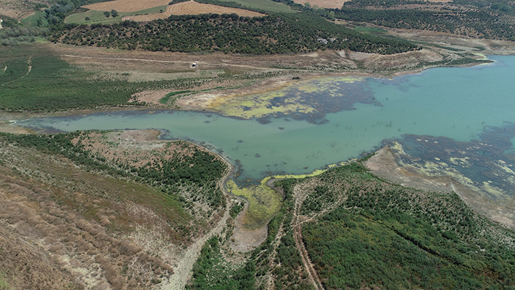 Tekirdağ'daki Yazır Barajı'nın su seviyesi kuraklık nedeniyle yüzde 15'e düştü