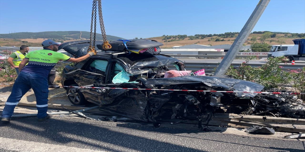 Sancaktepe'de cipe çarpan tır can aldı.