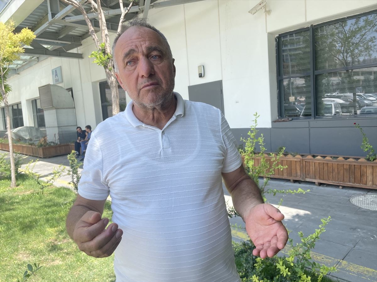 Kaldırımda yürürken binadan düşen beton parçalarıyla yaralanan baba ile kızın yakınları konuştu