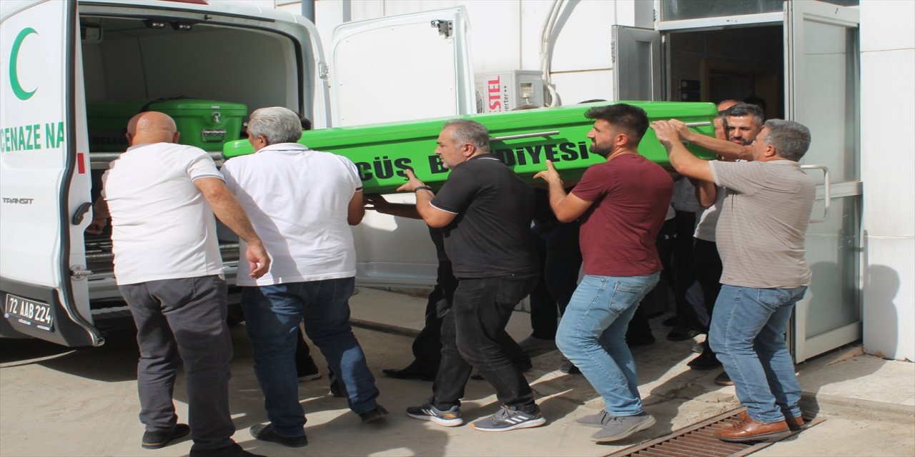 Batman'da üzüm bağındaki kuru otları yakmak isteyen kişi çıkan yangında öldü