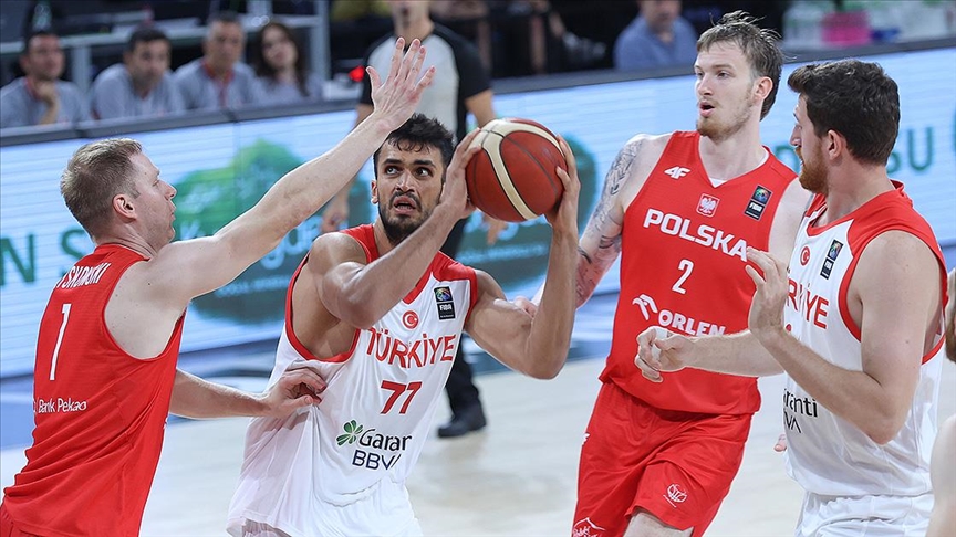 A Milli Erkek Basketbol Takımı hazırlık maçında Polonya'yı yendi