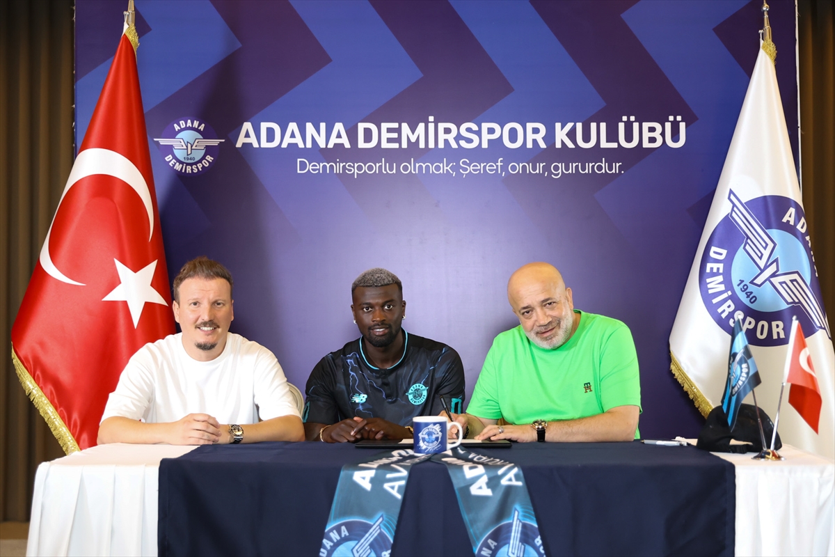 Yukatel Adana Demirspor, Senegalli santrfor M'baye Niang'ı transfer etti