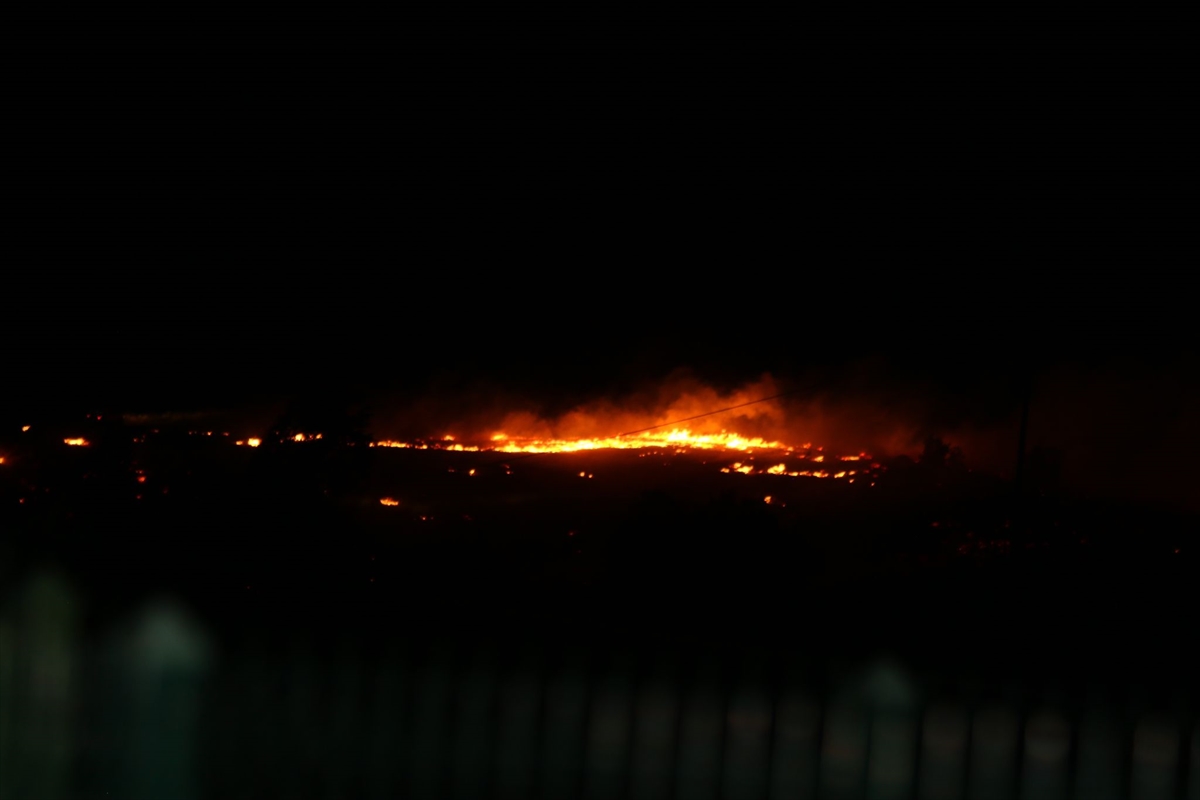 Malatya'da dağlık alanda yangın çıktı müdahale sürüyor