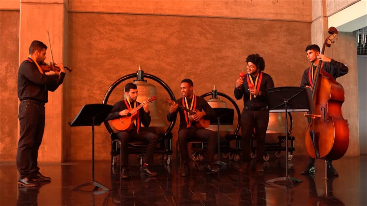 Türkiye'den Venezuela'ya "müzik" dostluğu