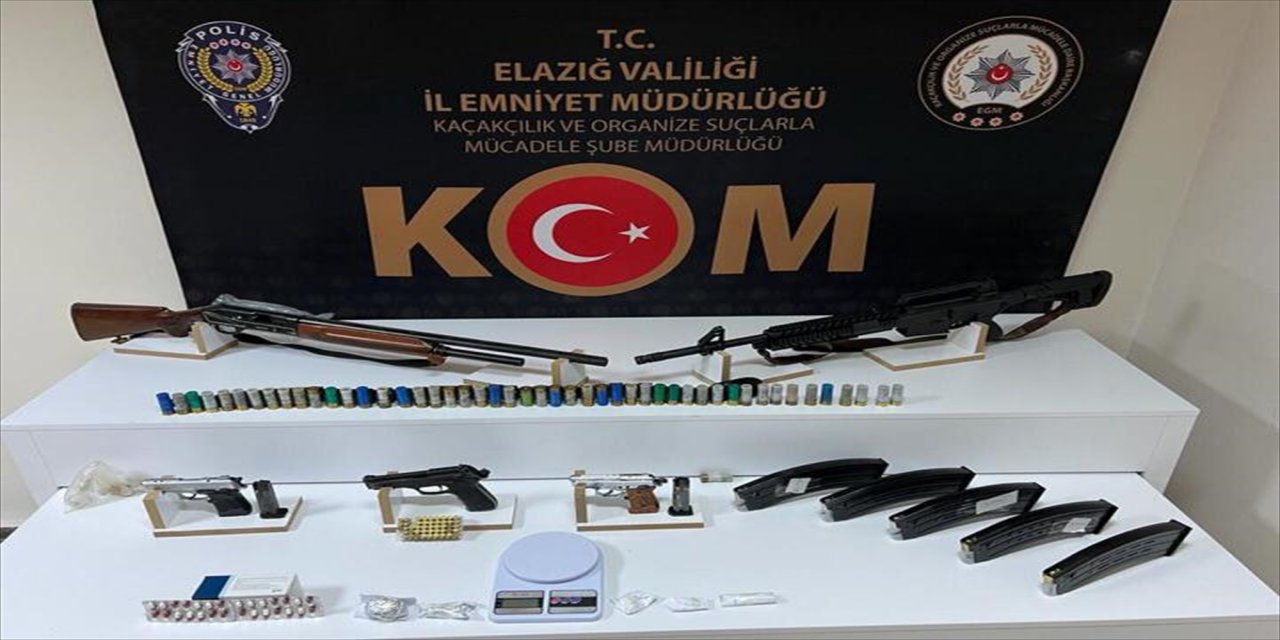 Elazığ'da silah kaçakçılığı operasyonunda 4 zanlı yakalandı
