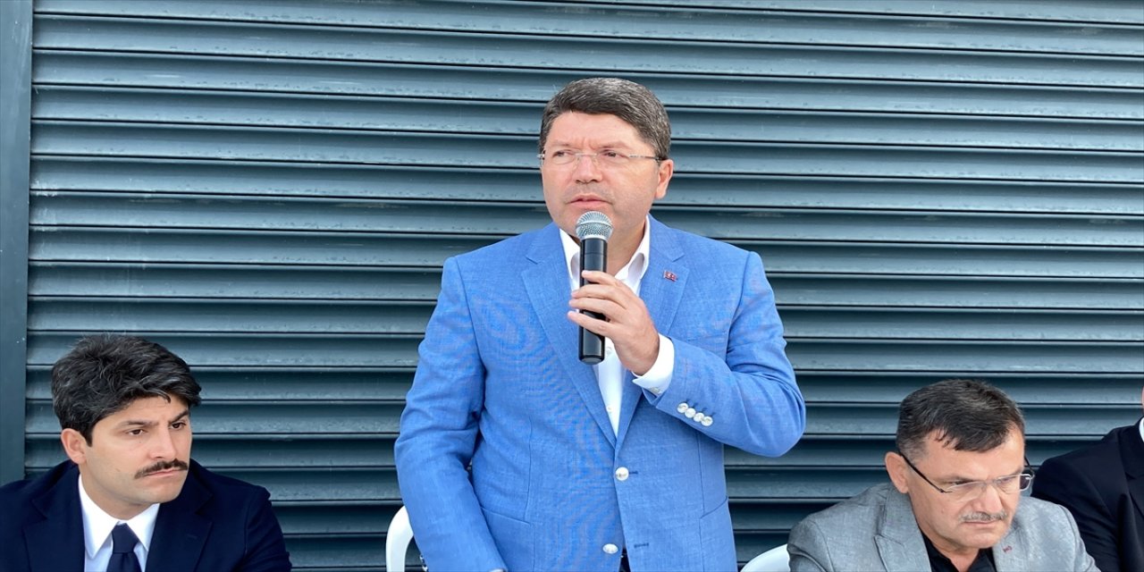 Bakan Tunç, AK Parti Bartın İl Başkanı Arslan'ın oğlu için düzenlenen mevlide katıldı