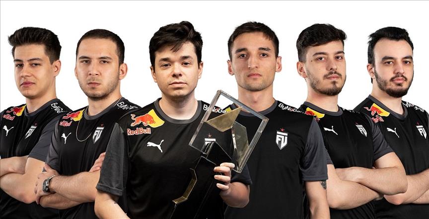 Türk E-spor takımı dünyada 8. oldu