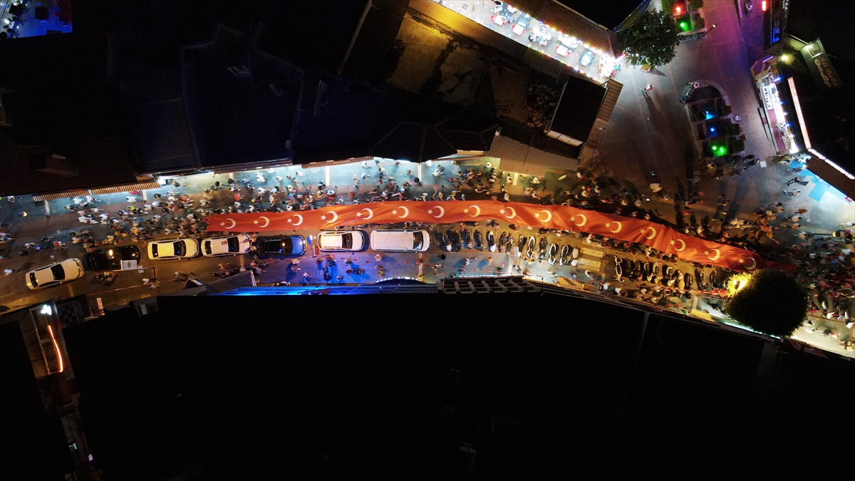 Alanya'da 30 Ağustos Zafer Bayramı'nda fener alayı düzenlendi