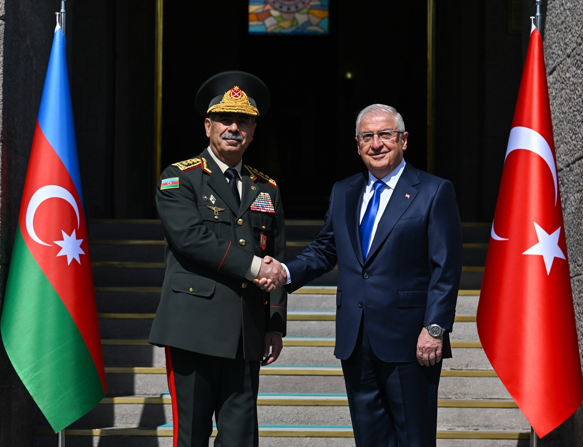 Milli Savunma Bakanı Güler, Azerbaycan Savunma Bakanı ile görüştü
