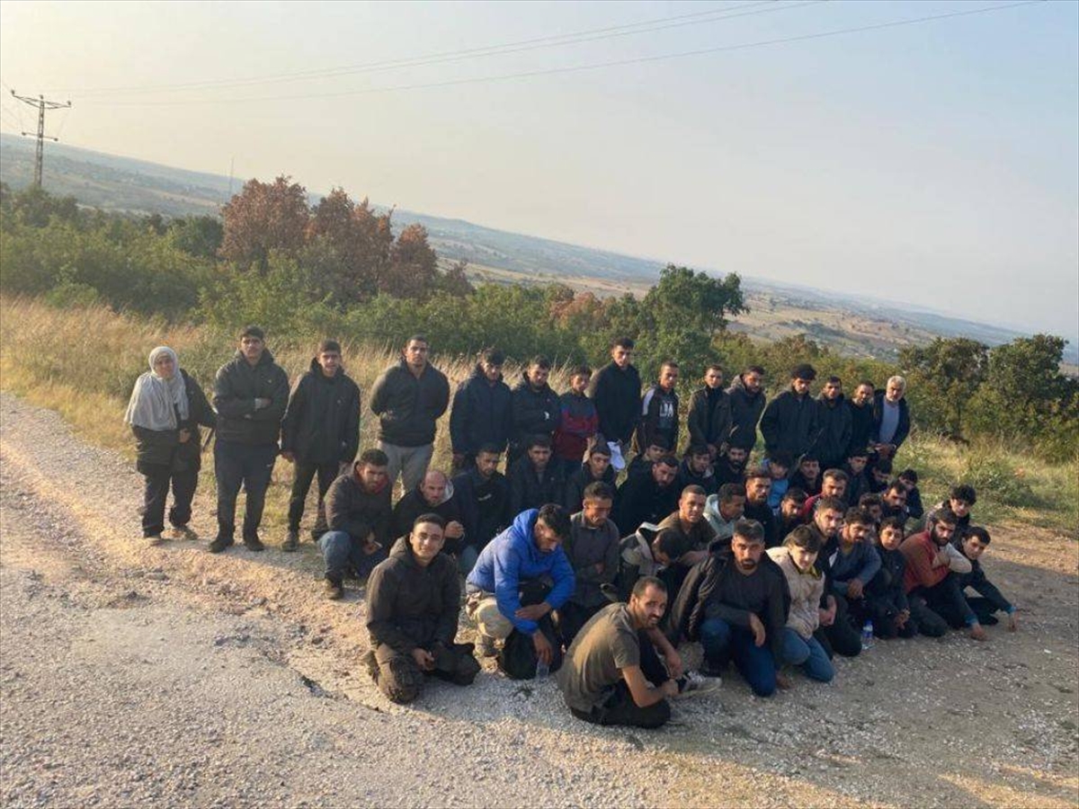 Edirne'de 53 düzensiz göçmen yakalandı