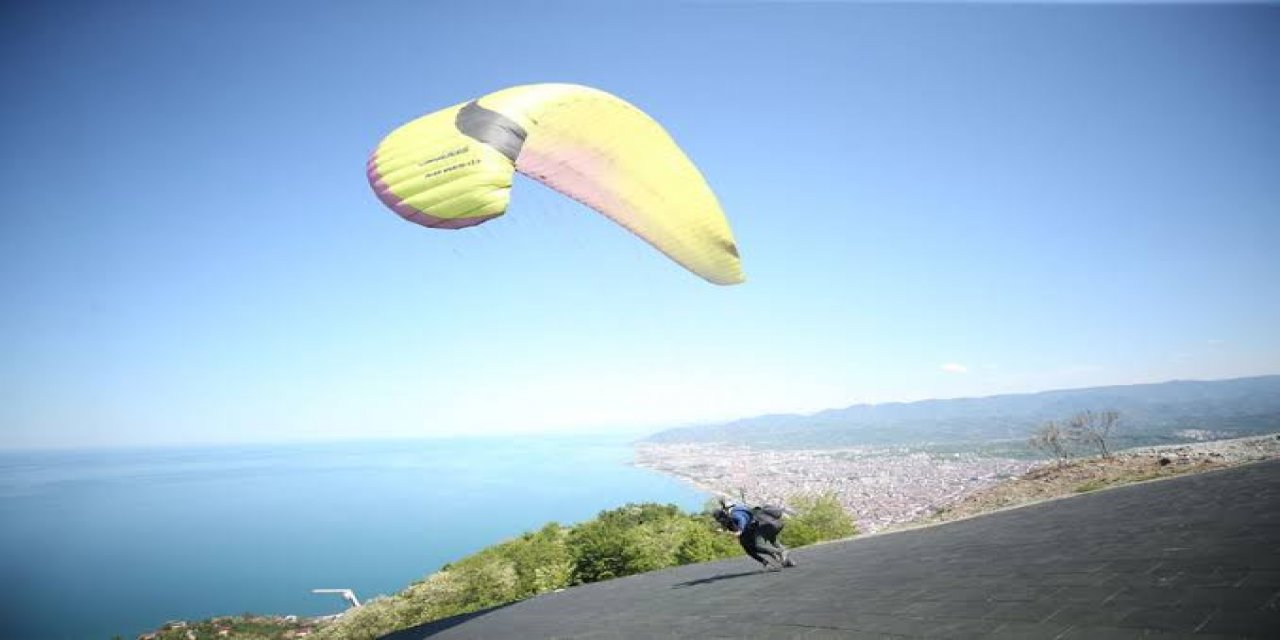Ordu'da "Yamaç Paraşütü Festivali" başladı