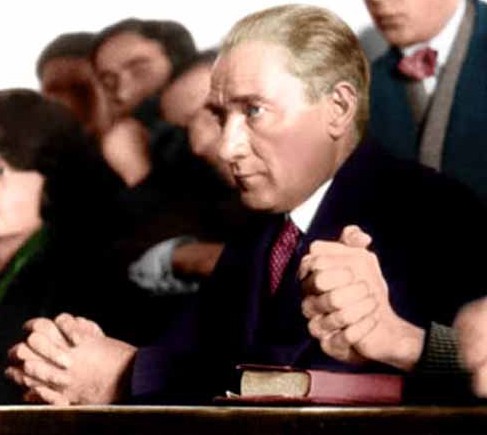 Atatürk'ün gece hiç fotoğrafı yok