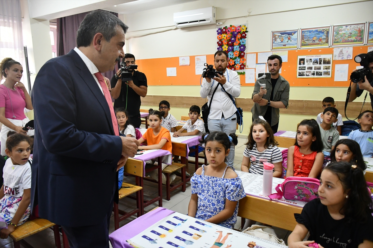 Hatay'da yaklaşık 362 bin öğrenci eğitim hayatına devam ediyor