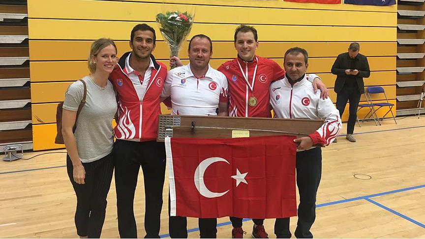 Milli eskrimciler Hollanda'da ülkemizi temsil edecek