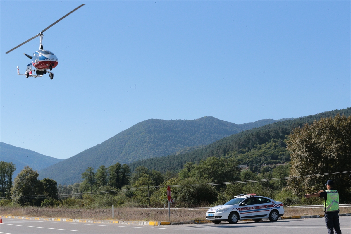 Bolu'da kural ihlali yapan sürücüler "cayrokopter" ile tespit edildi