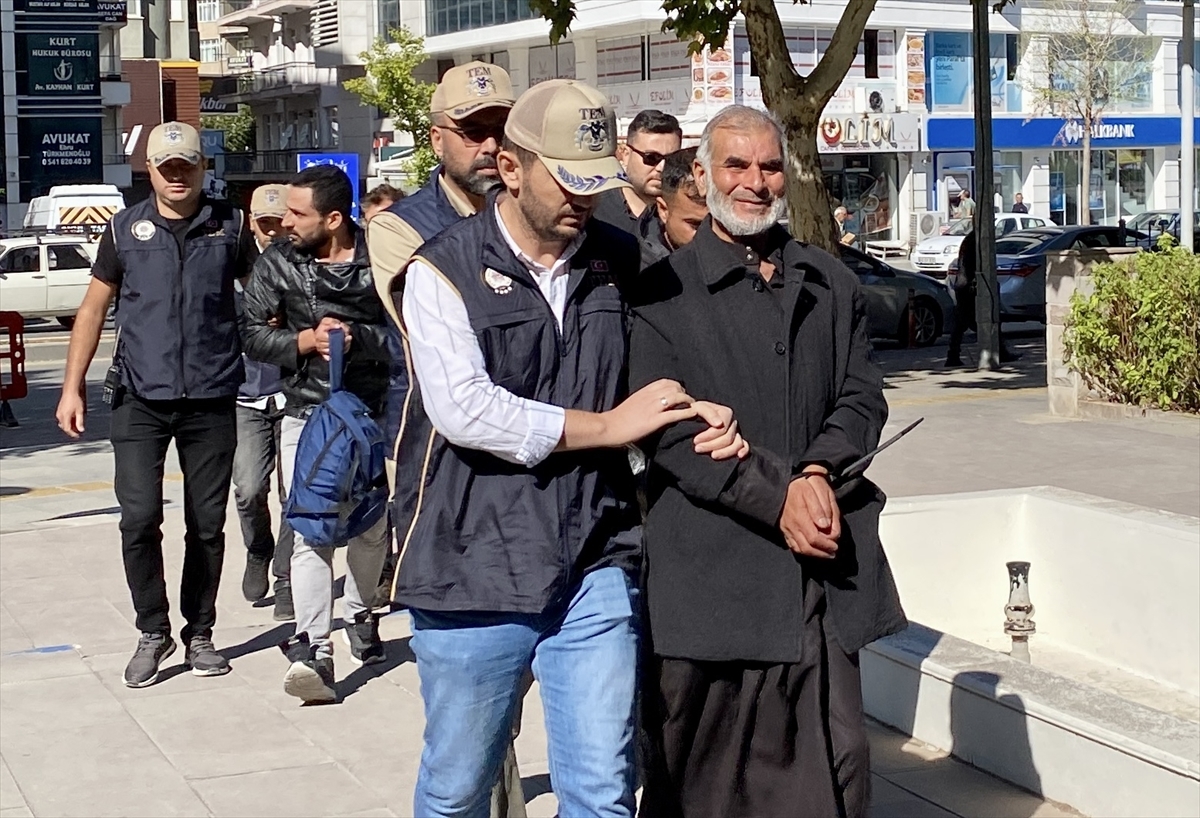 Kırşehir'de 4 terör şüphelisi yakalandı