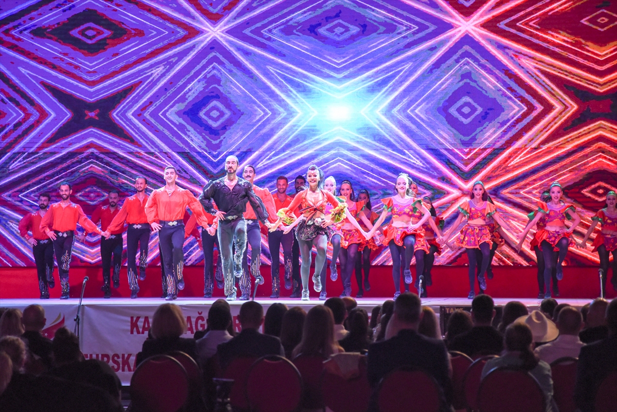 Karadağ'da Türkiye Cumhuriyeti'nin 100. yılını kutlamak için "Anadolu Ateşi" gösterisi düzenlendi