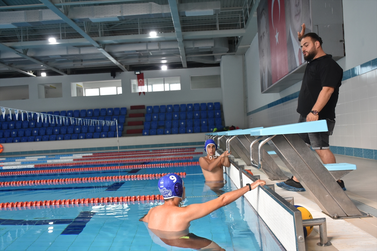 Özel sporcular Batuhan ve Yiğit, sutopu sayesinde iletişim becerilerini geliştirdi