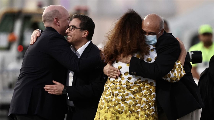 İran'da serbest bırakılan 5 ABD vatandaşı evlerine döndü