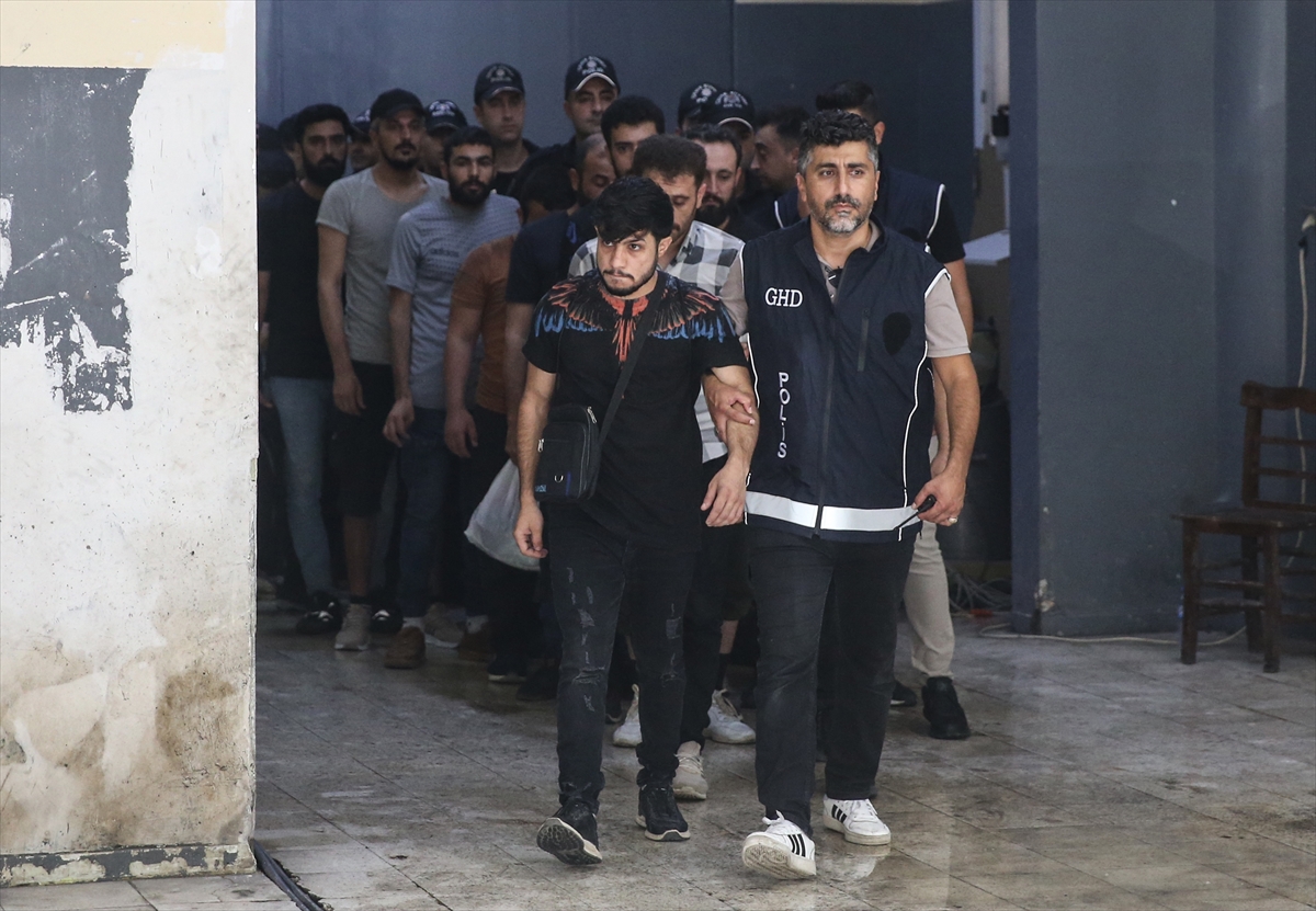 Mersin'de 31 düzensiz göçmen yakalandı