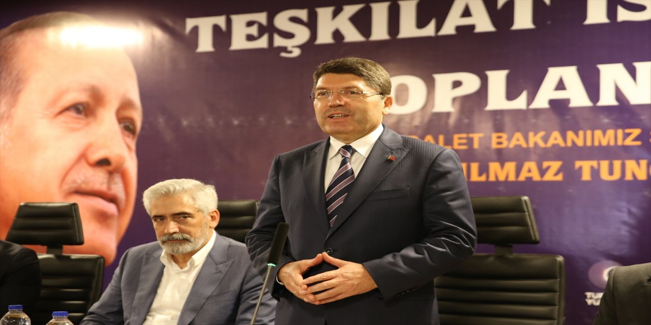 Adalet Bakanı Tunç, Diyarbakır'da "AK Parti Teşkilat İstişare Toplantısı"nda konuştu: