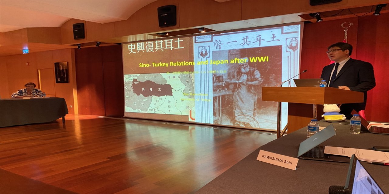 Türkiye, Çin ve Japonya ilişkilerinin tarihi İstanbul'da düzenlenen konferansta konuşuldu