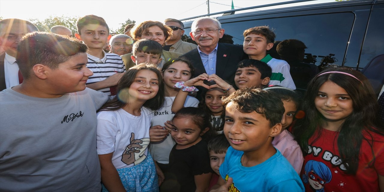 CHP Genel Başkanı Kılıçdaroğlu, kadınlarla bir araya geldi