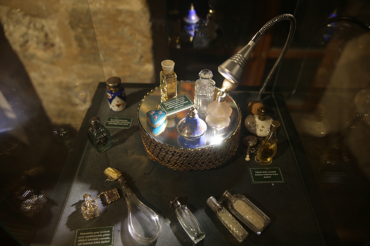 Mardin'de "Kokunun İzinde Mezopotamya Sergisi" açıldı