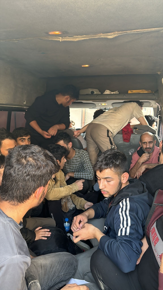 Edirne'de 20 düzensiz göçmen yakalandı