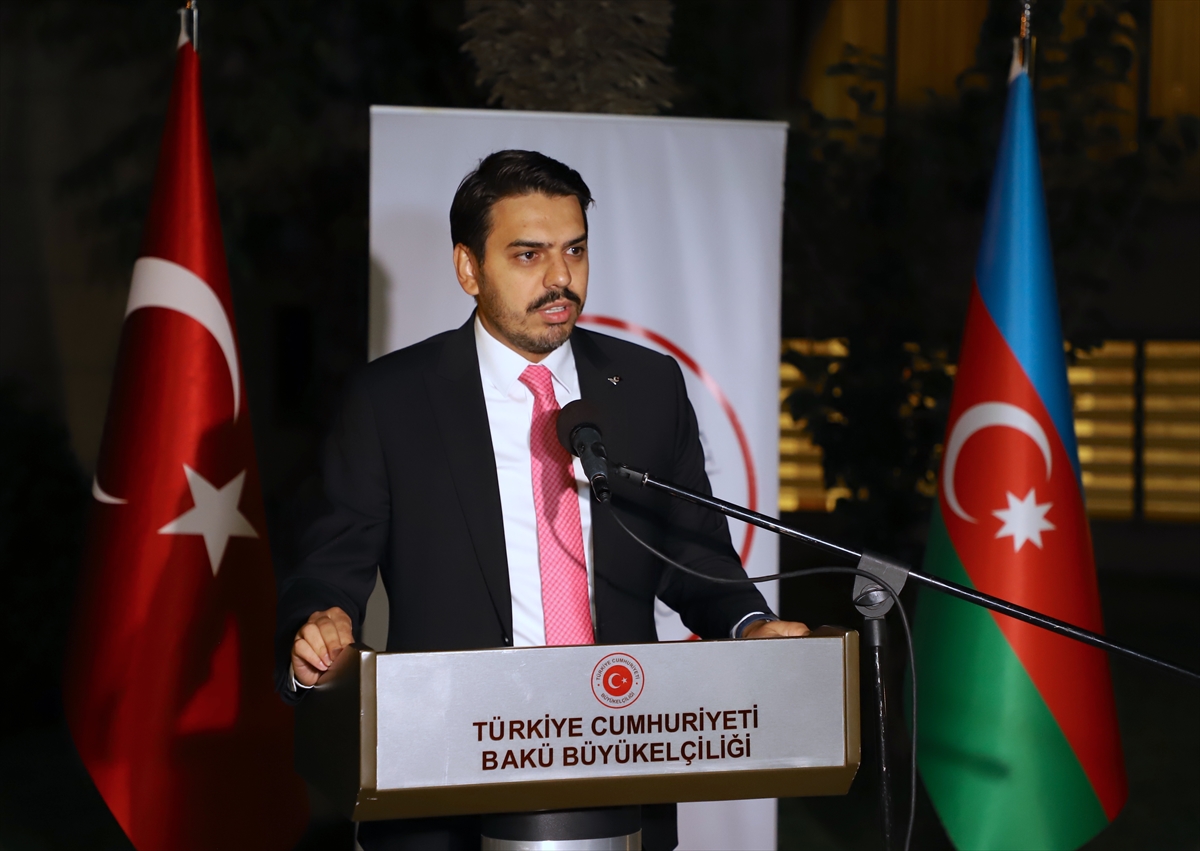 Bakü Büyükelçiliğinde Türkiye mezunları dernek temsilcileri toplandı