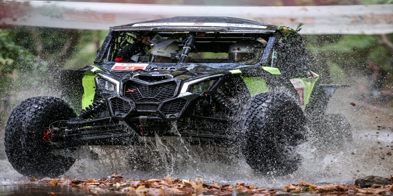 Bursa'da yapılan Türkiye Baja Şampiyonası'nda ilk gün yarışları tamamlandı