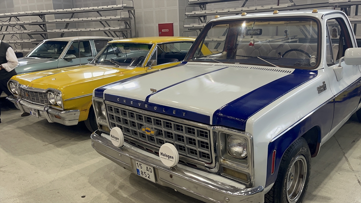 Isparta'da 800 klasik aracın yer aldığı festival düzenlendi