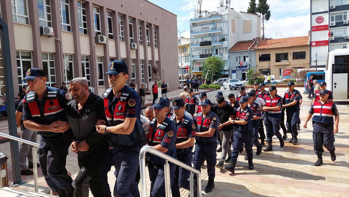 Aydın'da polisin bıçaklanmasına ilişkin 2 kişi tutuklandı