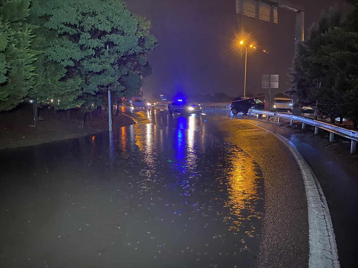 Kocaeli'de  etkili sağanak