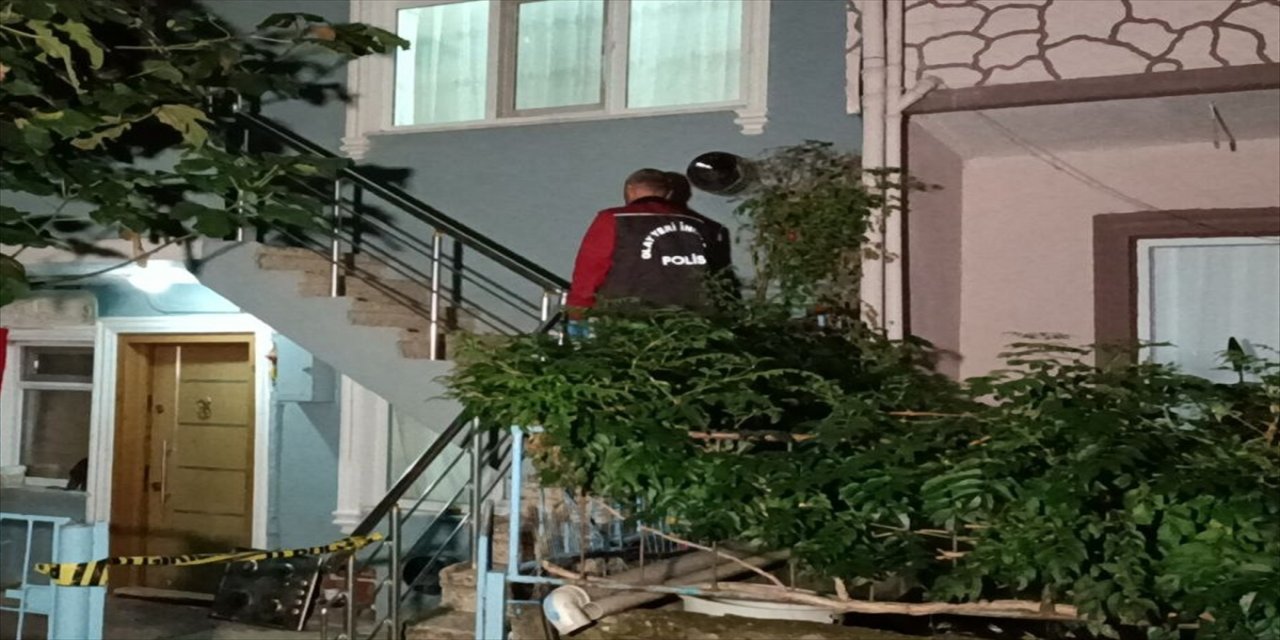 Kocaeli'de bir kişi tartıştığı babasını silahla yaraladı