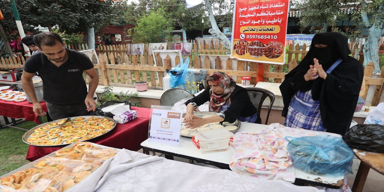 "Filistin Kültürel Miras Günü" kapsamında Gazze Şeridi'nde el sanatları sergisi açıldı