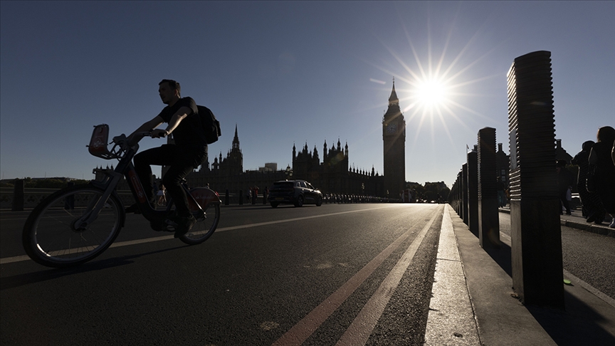 Her üç günden biri, ortalamadan 1,5 derece daha sıcak geçti