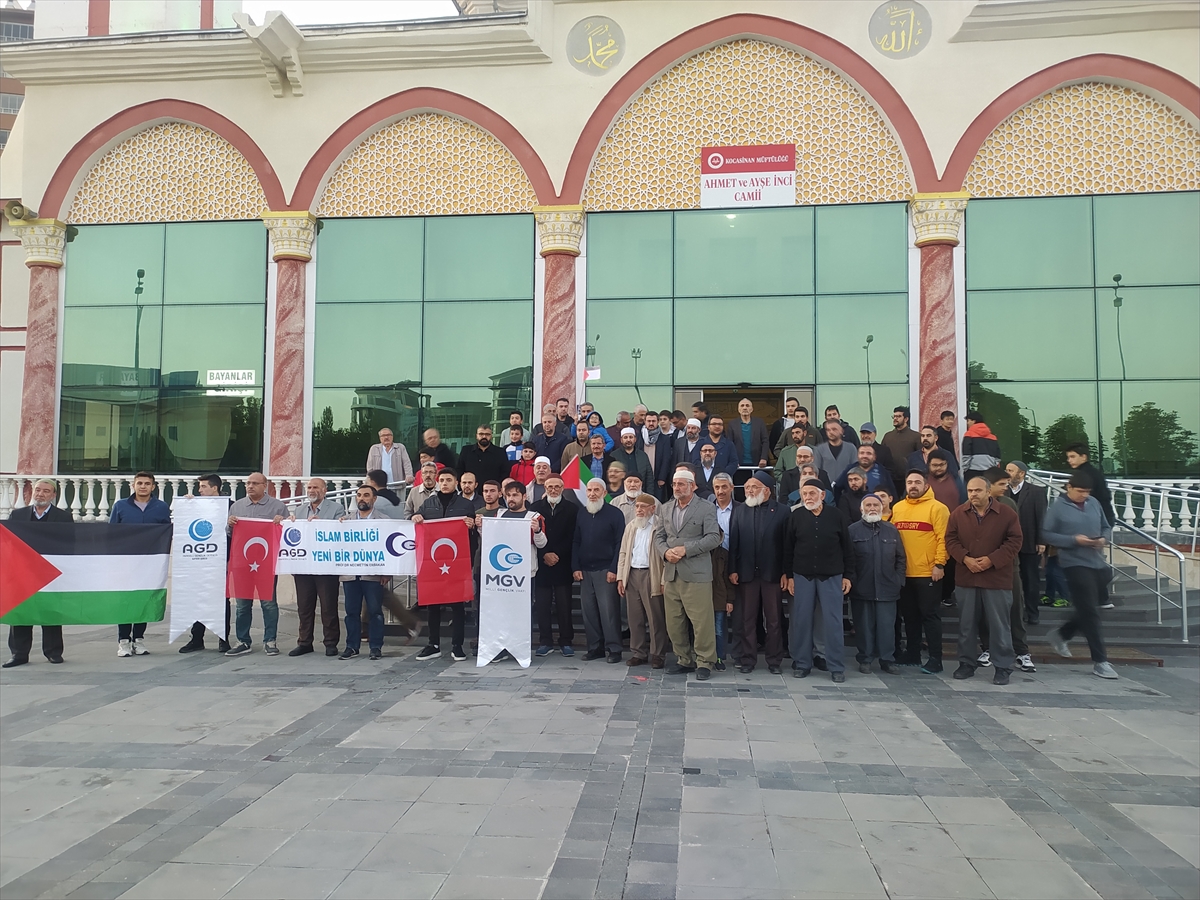 Kayseri'de Filistinliler için dua edildi