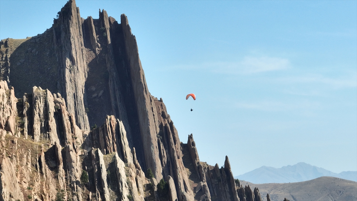Sivas'ta Emirhan Kayalıkları turizme kazandırılacak