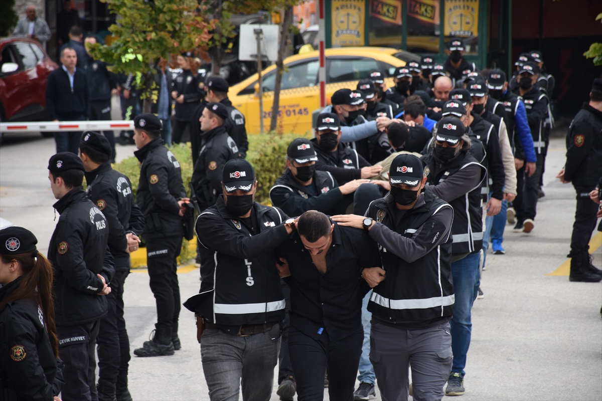 Eskişehir'de "Kafes" operasyonu soruşturmasında 18 kişi tutuklandı